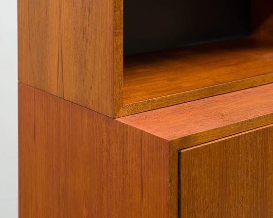 Image 1 of Cómoda de teca de los años 60 con estante de dos piezas