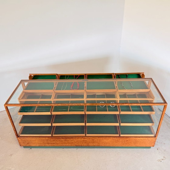 Image 1 of Bancone da merceria vintage in rovere – SLB Stuttgart
