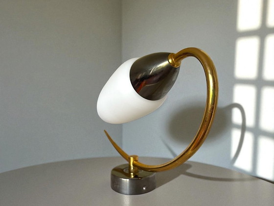 Image 1 of Lampada applique minimalista in vetro opalino