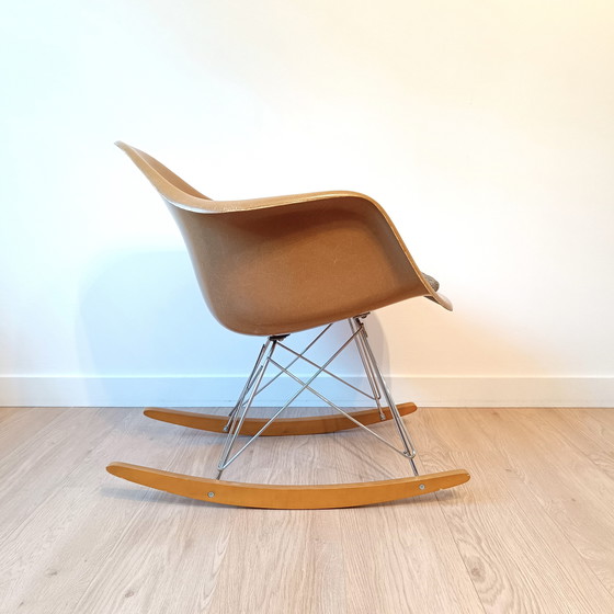 Image 1 of Mid century RAR fiberglass rocking chair by Eames – Vitra