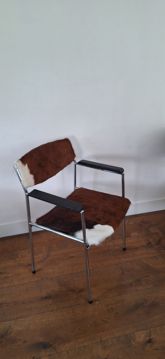 Image 1 of Two Gijs van der Sluis chairs with cowhide.