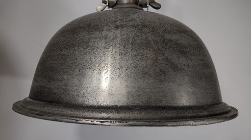 Lampada a sospensione in metallo pesante colore nichel