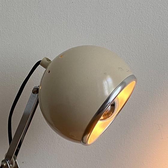 Image 1 of EYE BALL scharnierende lamp. 1970. Crème.