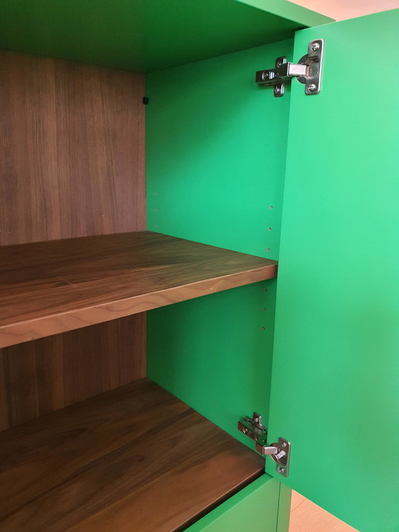 Image 1 of Armario verde "Estocolmo" con 2 puertas y 2 cajones profundos.