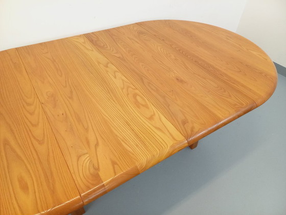 Image 1 of Vintage Seltz round dining table from the 70s/80s in solid blond elm with extensions
