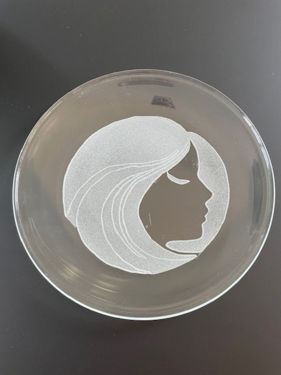 Image 1 of Vintage glazen schaal “La Femme” – Art Nouveau stijl