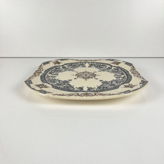 Image 1 of Assiette carré / plat Longchamp modele "Diane" ,faïence polychrome, fin XIXe s.