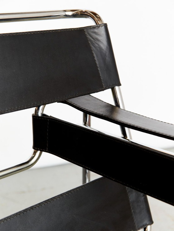 Image 1 of Poltrona club B3 "Wassily Chair" di Marcel Breuer per Knoll International