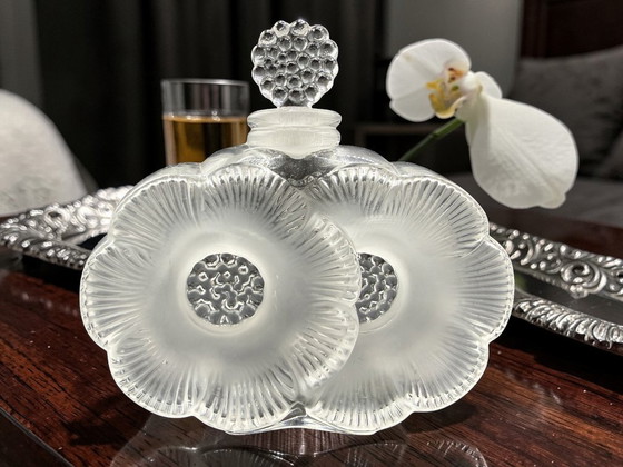 Image 1 of Lalique - Flacon de Parfum "Deux Fleurs"