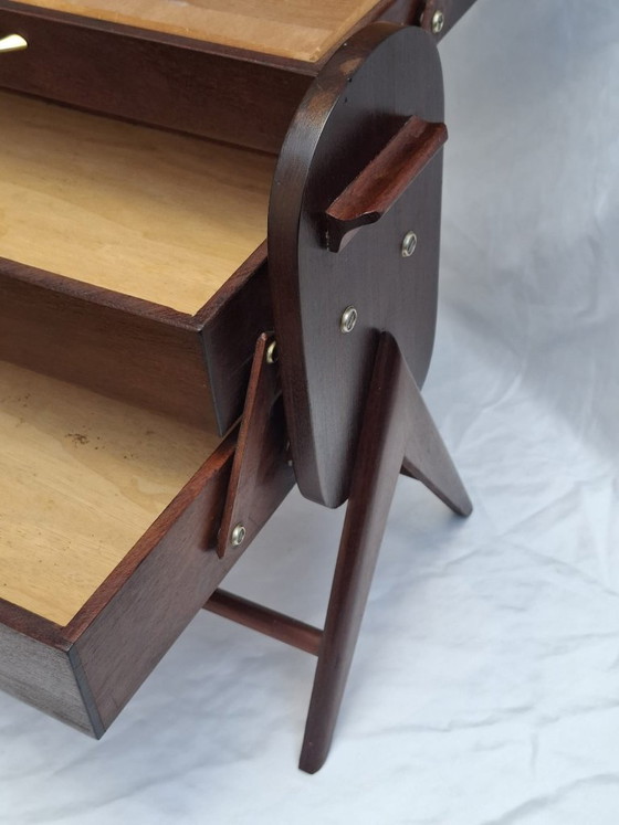 Beautiful Mid-Century Danish Design Sewing Cabinet (1950s/60s) – Storage cabinet, Wood (photo 13 of 21)