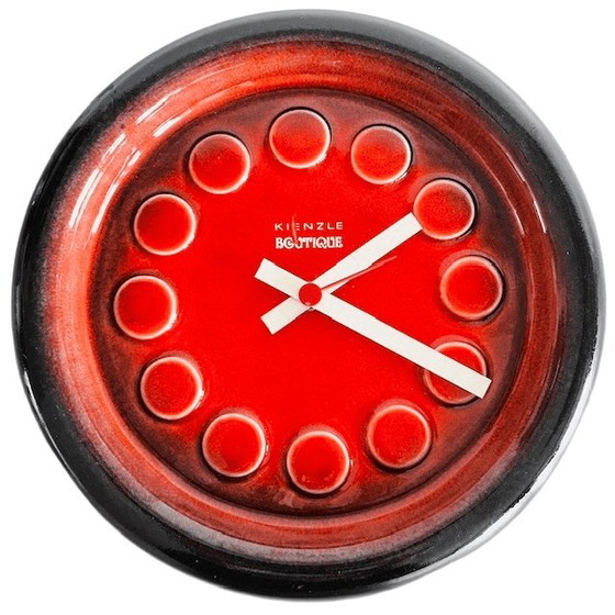 Image 1 of Vintage Kienzle Boutique keramische wandklok keramiek klok Fat lava Space age 1970's