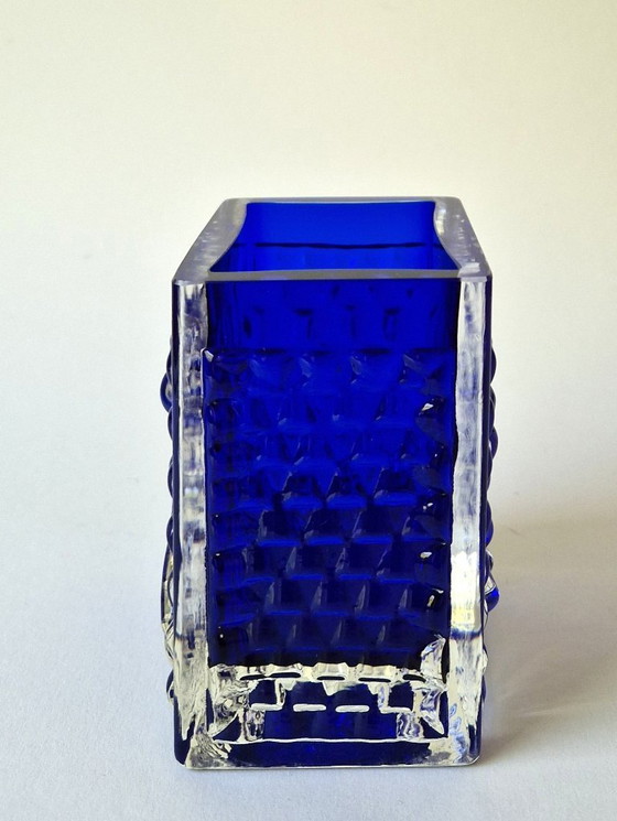 Image 1 of Josef Schott - Vase bloc bleu - Smålandshyttan Suède