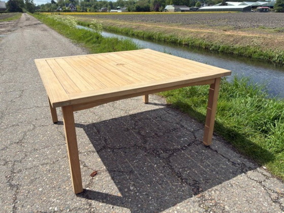 Image 1 of Royal Botania Premium zware teakhouten tuintafel 140x140cm 