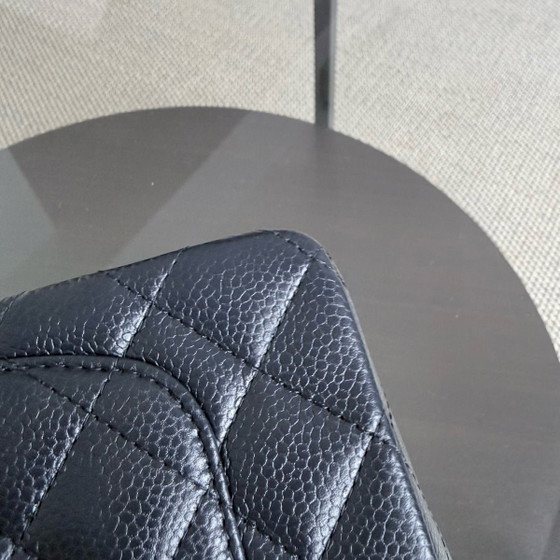Image 1 of Borsa Chanel Caviar Mini Rectangle Classic Flap - 20 cm trapuntata blu notte, finiture in rutenio argentato, serie 21