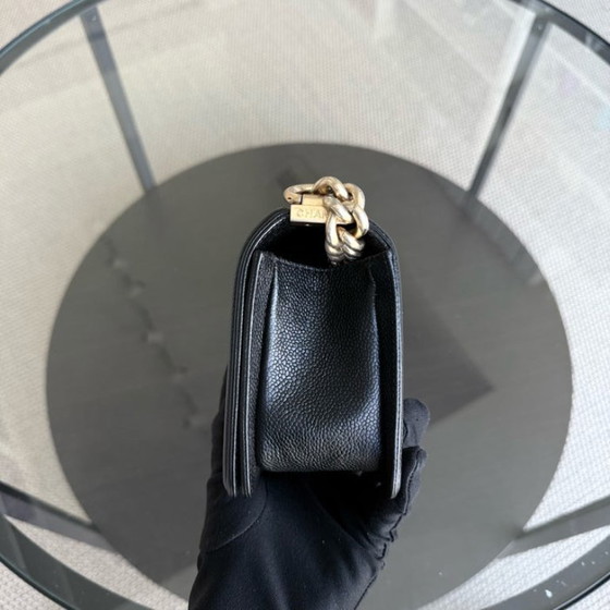 Image 1 of Chanel Boy Small - Caviar 20CM Gewatteerd Zwart Goudkleurige Hardware Serie 23