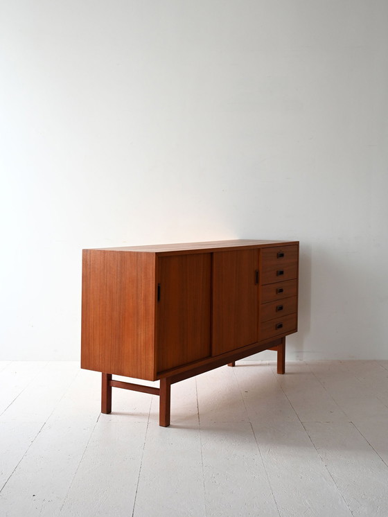 Image 1 of Skandinavisches Sideboard aus Teakholz mit Schiebetüren, 1960er Jahre