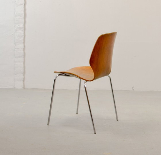 Sedia laterale minimalista dal design vintage scandinavo, nello stile di Arne Jacobsen per Fritz Hansen, (photo 3 of 11)