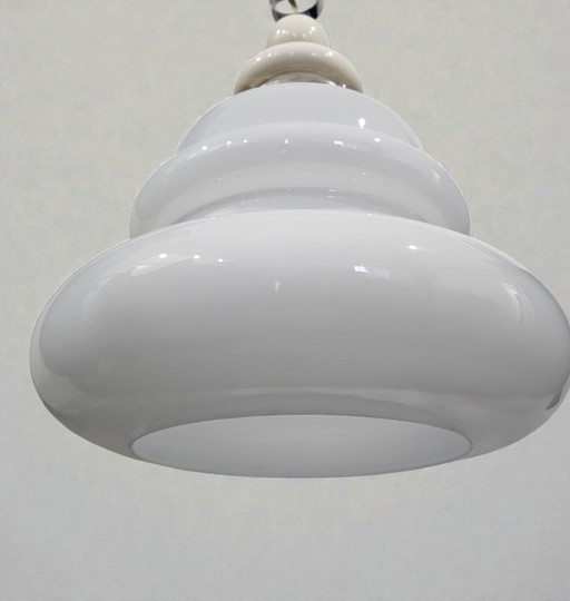 Grande lampada a sospensione "Gradoni" in stile spaziale – Vetro bianco pesante – Italia anni '70