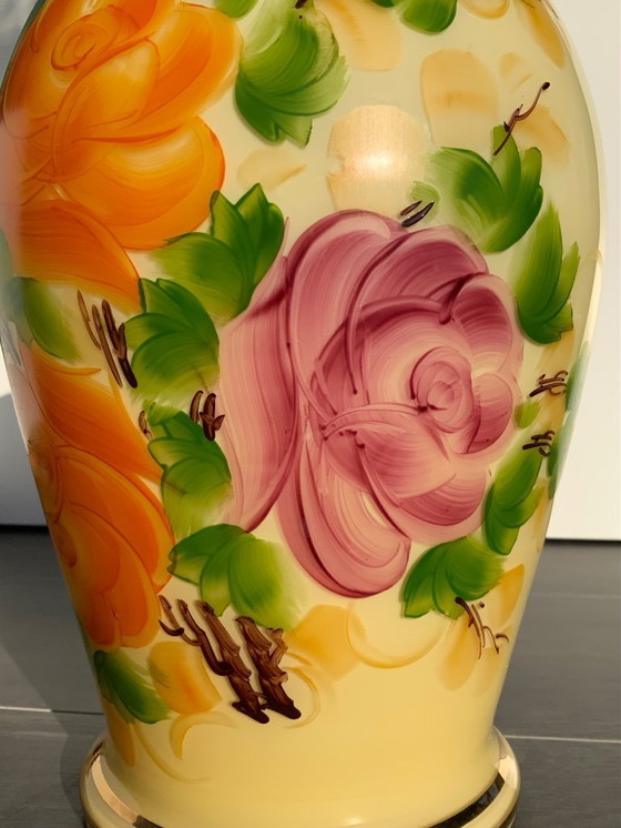 Image 1 of Grande vaso in opalino di uranio, decoro floreale Art Nouveau. Boemia