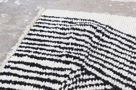 Alfombra bereber tradicional tejida a mano, tamaño 150/250 cm. – Aime Té, Wool (photo 7 of 7)