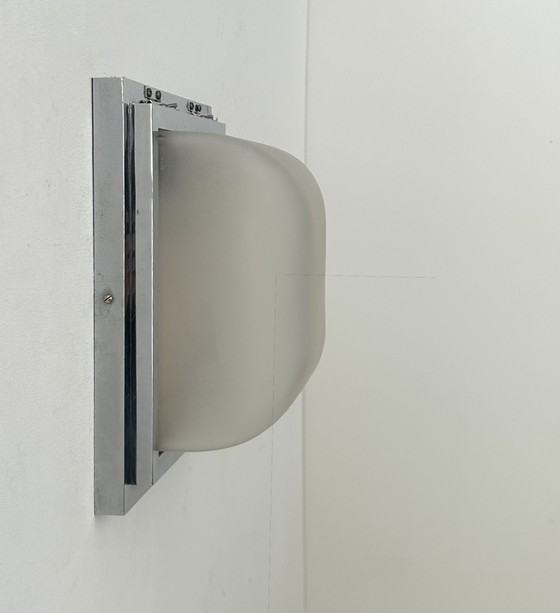 Image 1 of Coppia di appliques moderniste, cromo e vetro sabbiato, Francia 1930