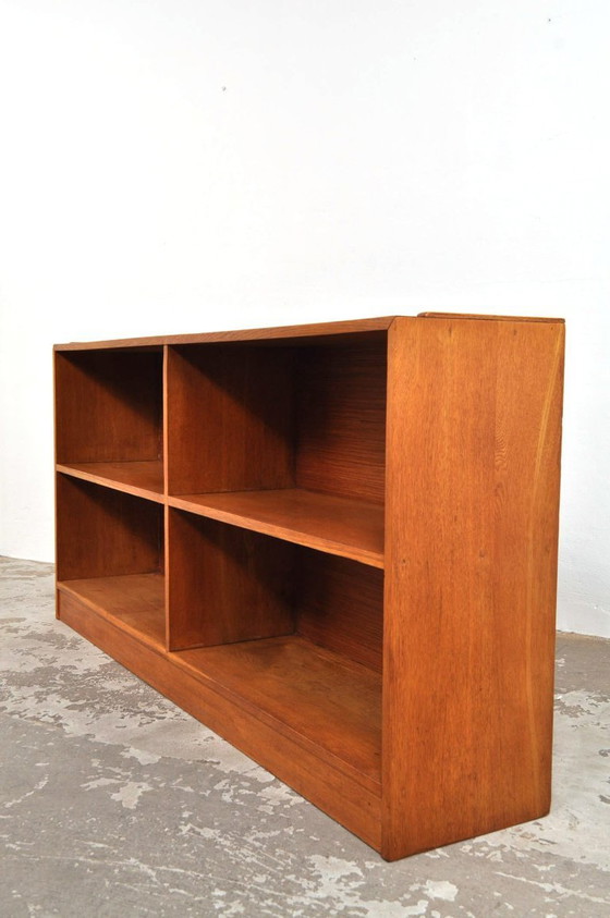 Image 1 of Vintage boekenkast / tv meubel in eiken