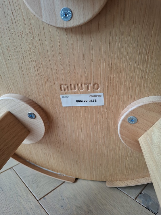 Image 1 of Mesa auxiliar (Muuto)