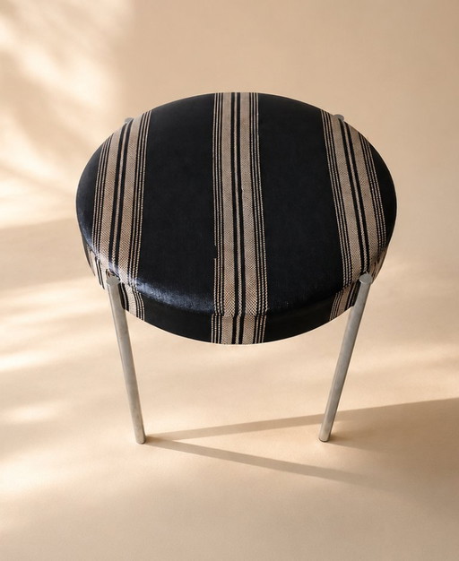 Hocker, entworfen von Verner Panton, Serie 430 aus dem Jahr 1967