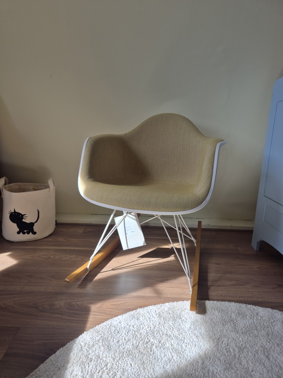Vitra RAR Rocking chair, Jaune Moutarde – Chrome, Wool (photo 2 of 9)