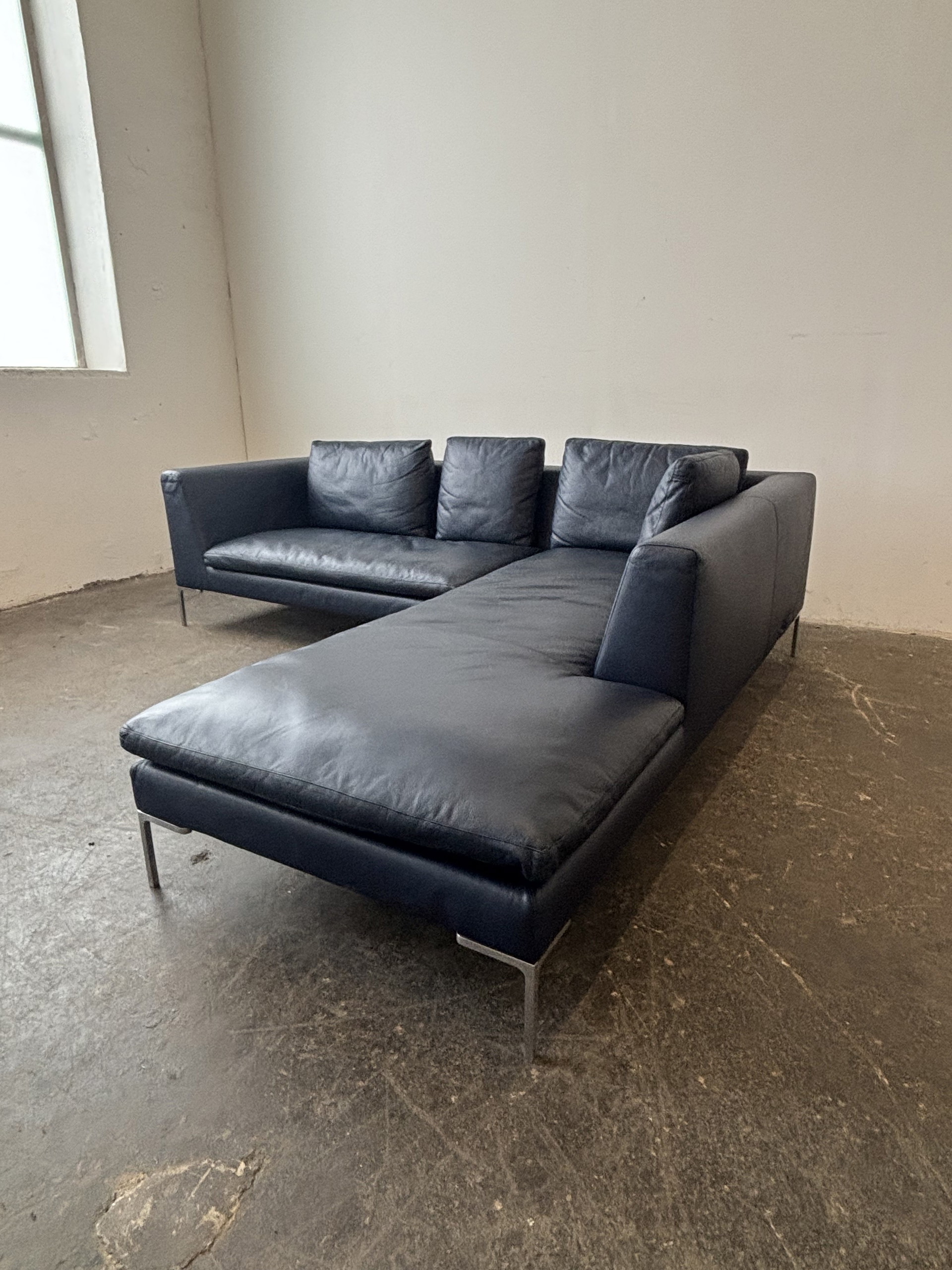 B&B Italia Charles corner sofa leather couch design | €4,999 | Whoppah