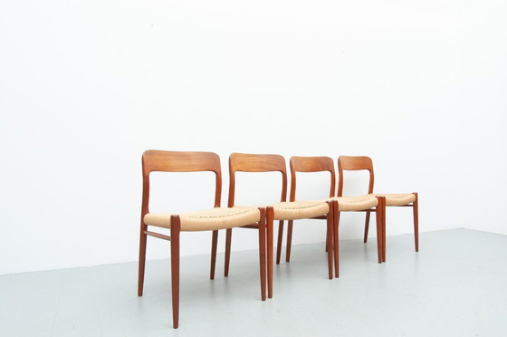 Image 1 of 4x dining chairs model 75 made of teak by Niels Otto Møller for J. L. Møller Møbelfabrik (1950s)