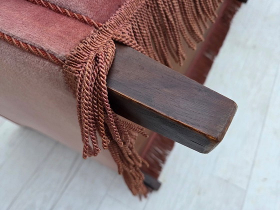 Image 1 of Divano danese a 2 posti, anni '70, in velluto rosa salmone originale.