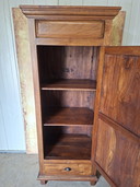 vaisselier en teck, meuble de cuisine, dimensions 68 x 49 cm et 170 cm de hauteur