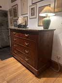 Tijdloze gerestaureerde commode with karakter