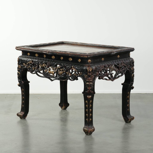 Schitterende niet veel voorkomende kleurrijke antieke Chinese 19e eeuwse houten sidetable/ opiumtafel met een marmeren blad