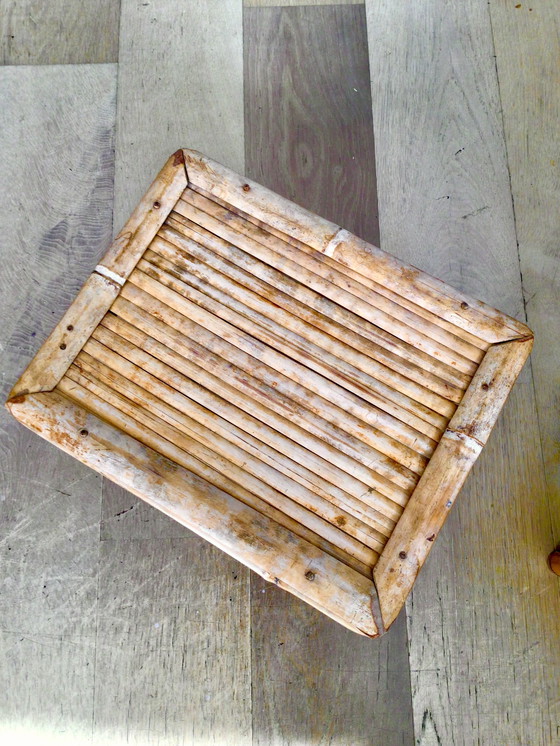 Image 1 of Set van 2 rotan bijzettafels uit het midden van de 20e eeuw