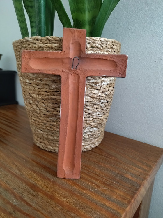 Image 1 of Crucifix vintage en terre cuite 