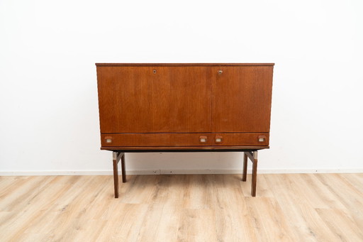 Sideboard by Fristho