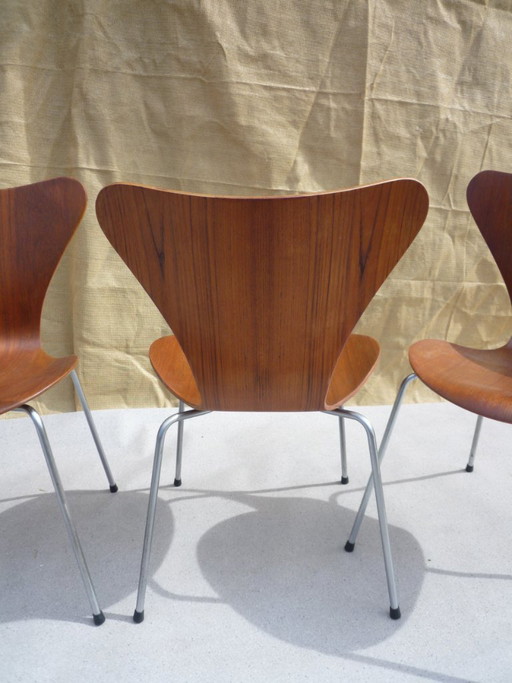 Set of 4 Arne Jacobsen teak chairs, Mod. 3107 – Fritz Hansen, eetkamerstoelen, Wood, Vintage (photo 2 of 7)