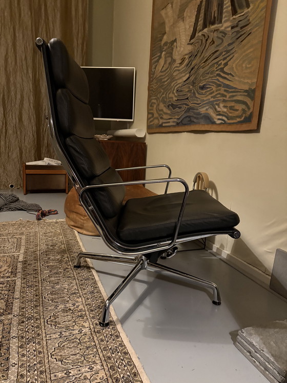 Image 1 of Vitra lounge chair ea 222 Eames
