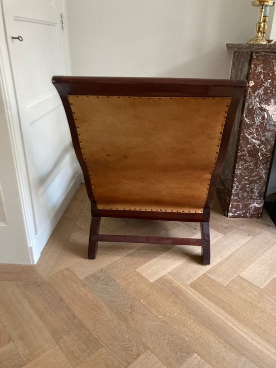 Image 1 of fauteuil en cuir et bois trône attirant