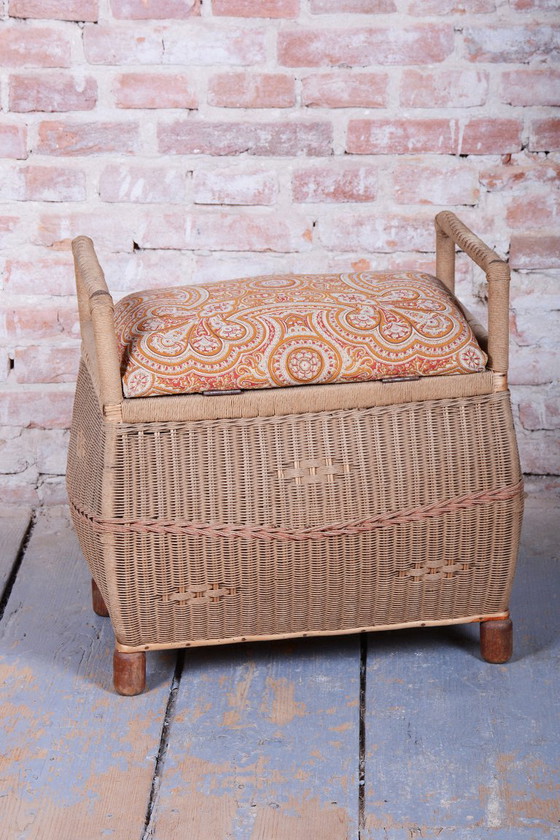 Original Art Deco Stool, Wood, Hemp, Well-Preserved Condition, Czech, 1940s – Footstools & poufs, Textile (photo 12 of 13)