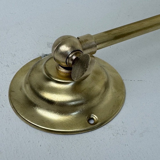 Image 1 of PAIRE D’APPLIQUES EN OPALINE ET LAITON VINTAGE