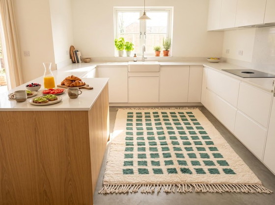 Magnificent handcrafted wool rug 200/300 – Rugs & carpets (photo 3 of 9)