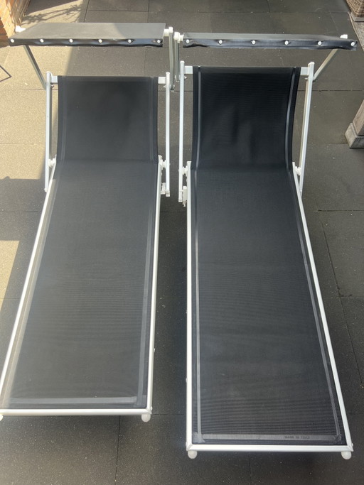 2x Mooie Italiaanse Ligbedden met Zonneklep (Smeca)