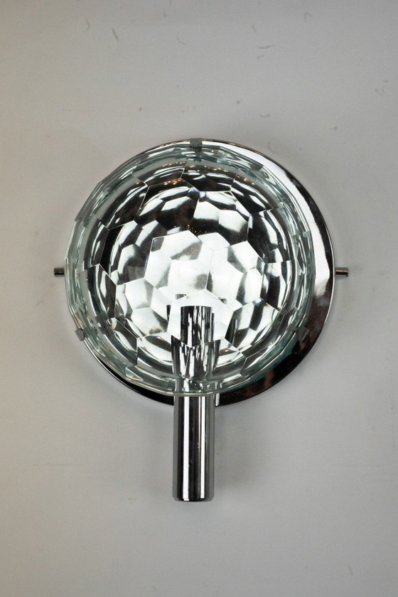 Image 1 of Set di tre applique Cristal Art in cromo e vetro tagliato. Italia anni '70