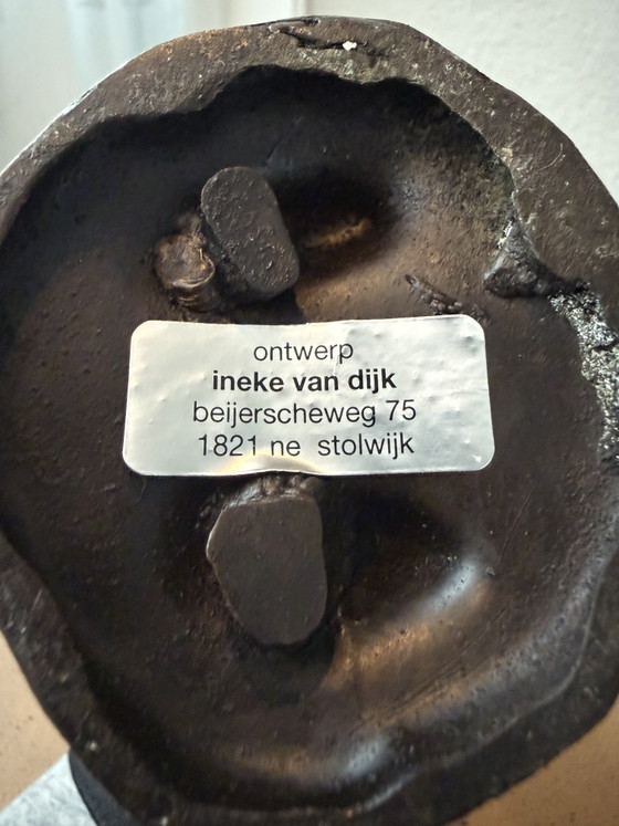 Image 1 of Scultura originale in bronzo massiccio "La moglie del contadino del formaggio" Ineke van Dijk