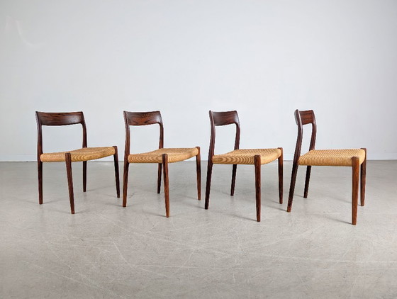 Image 1 of Juego de 4 sillas JL Mollers modelo 75 Niels Otto Møller de palisandro.