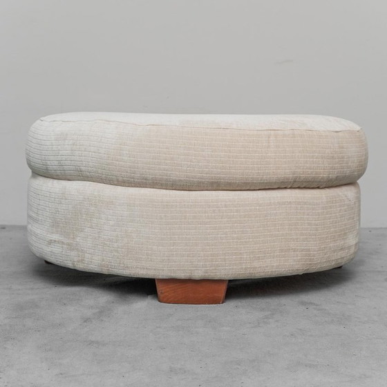 Image 1 of POUF A MEZZALUNA IN TESSUTO CHIARO ANNI ’70 VINTAGE MODERNARIATO