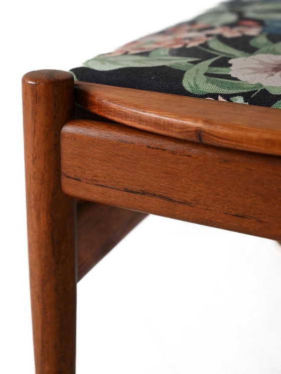 Image 1 of Skandinavischer Hocker aus den 1950er Jahren mit Josef-Frank-Stoff